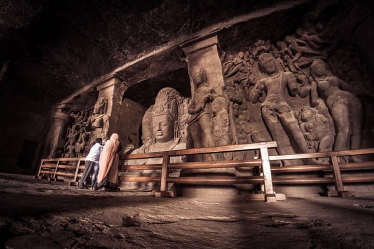 Elephanta ki Gufayen