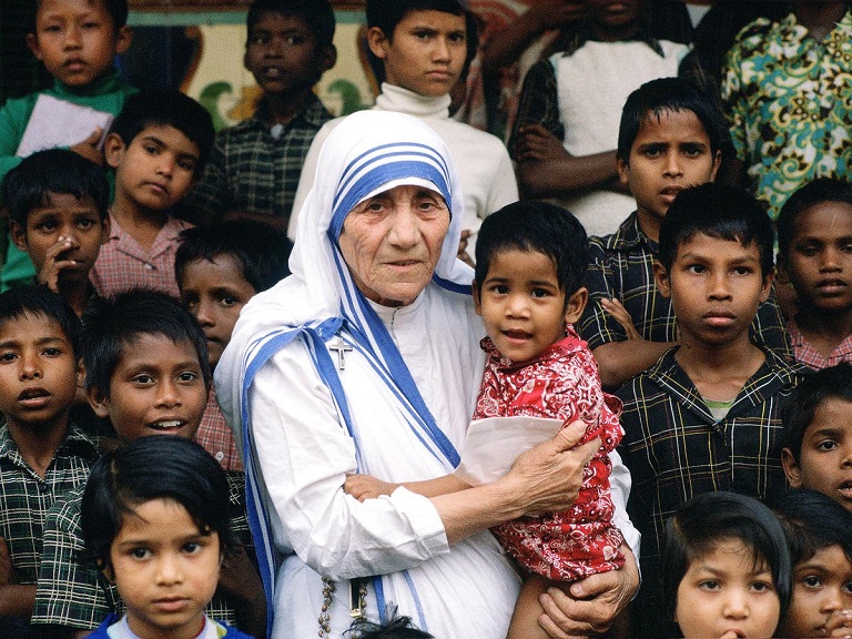 Mother Teresa Biography in Hindi