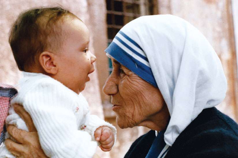 Mother Teresa Biography in Hindi