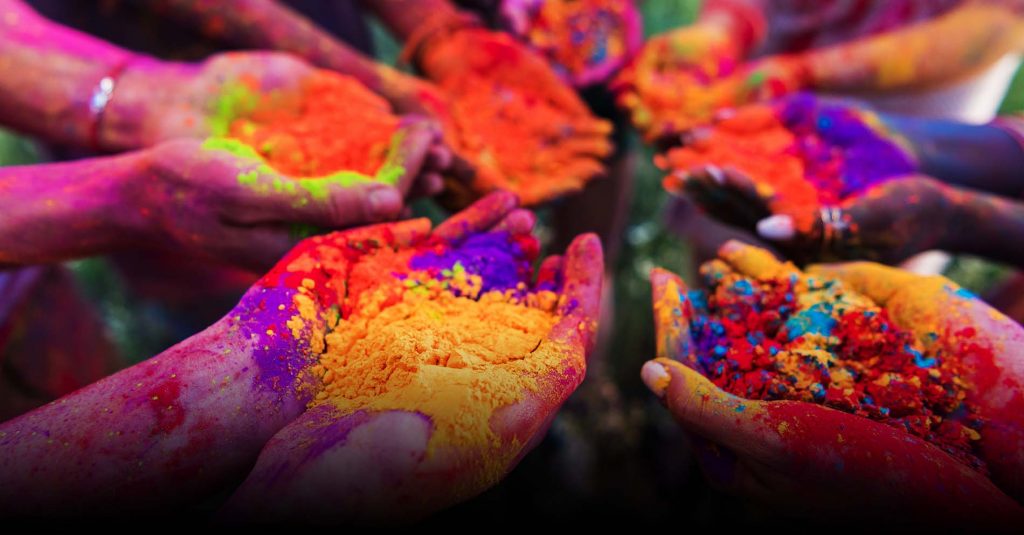 essay on holi and diwali