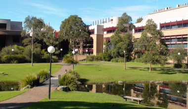 Wollongong University ab kholegi bharat me branch