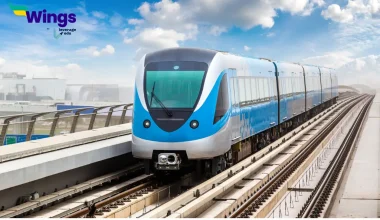 Essay on Metro Train in Hindi