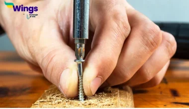 What is a Screw? Give two examples
