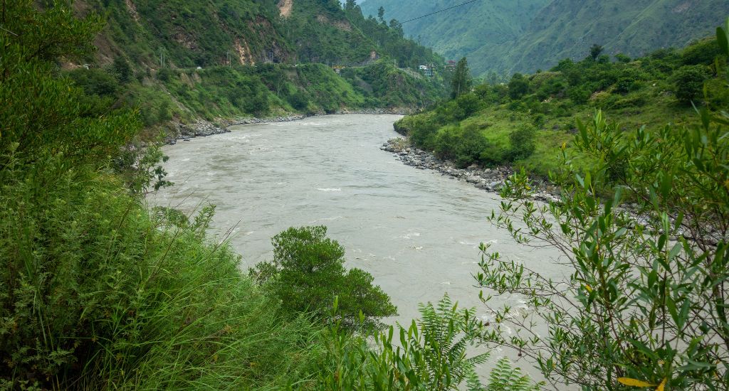 longest tributary of the Indus River 