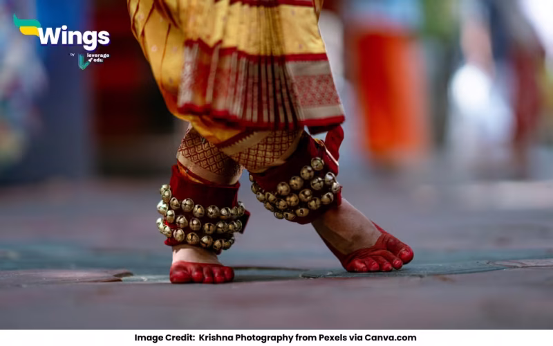 Bharatanatyam is a famous dance of which Indian state?