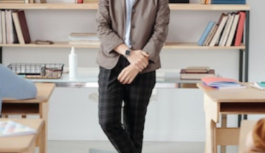 Study in UK: Euro 41.9 Billion; Booming Effect by Overseas Students