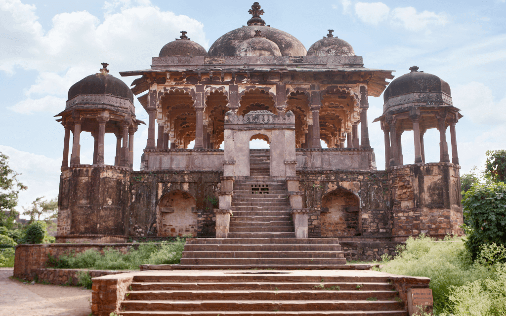 Ranthambore Fort History: Features, Facts, Timings & More - Leverage ...